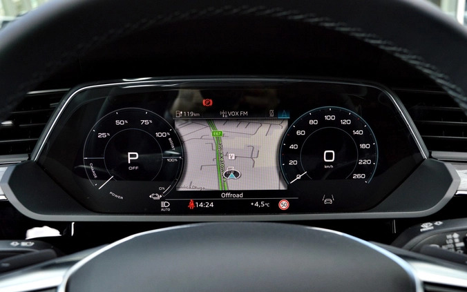Audi e-tron cena 299900 przebieg: 8000, rok produkcji 2023 z Leśnica małe 781